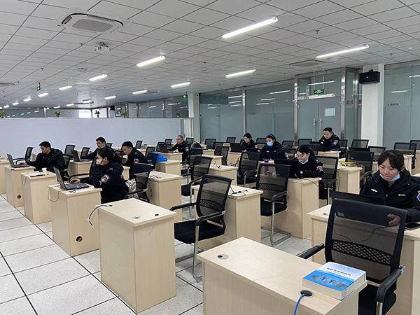 1644996732141875.png 旅檢一中隊春運前期對煙花爆竹針對性培訓(xùn).png